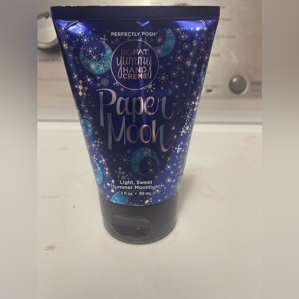 Perfectly Posh Big Fat Yummy Hand Creme Paper Moon and Snowed in Vanillamint